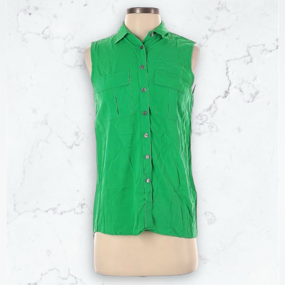 Vince Camuto Sleeveless Button Down Top